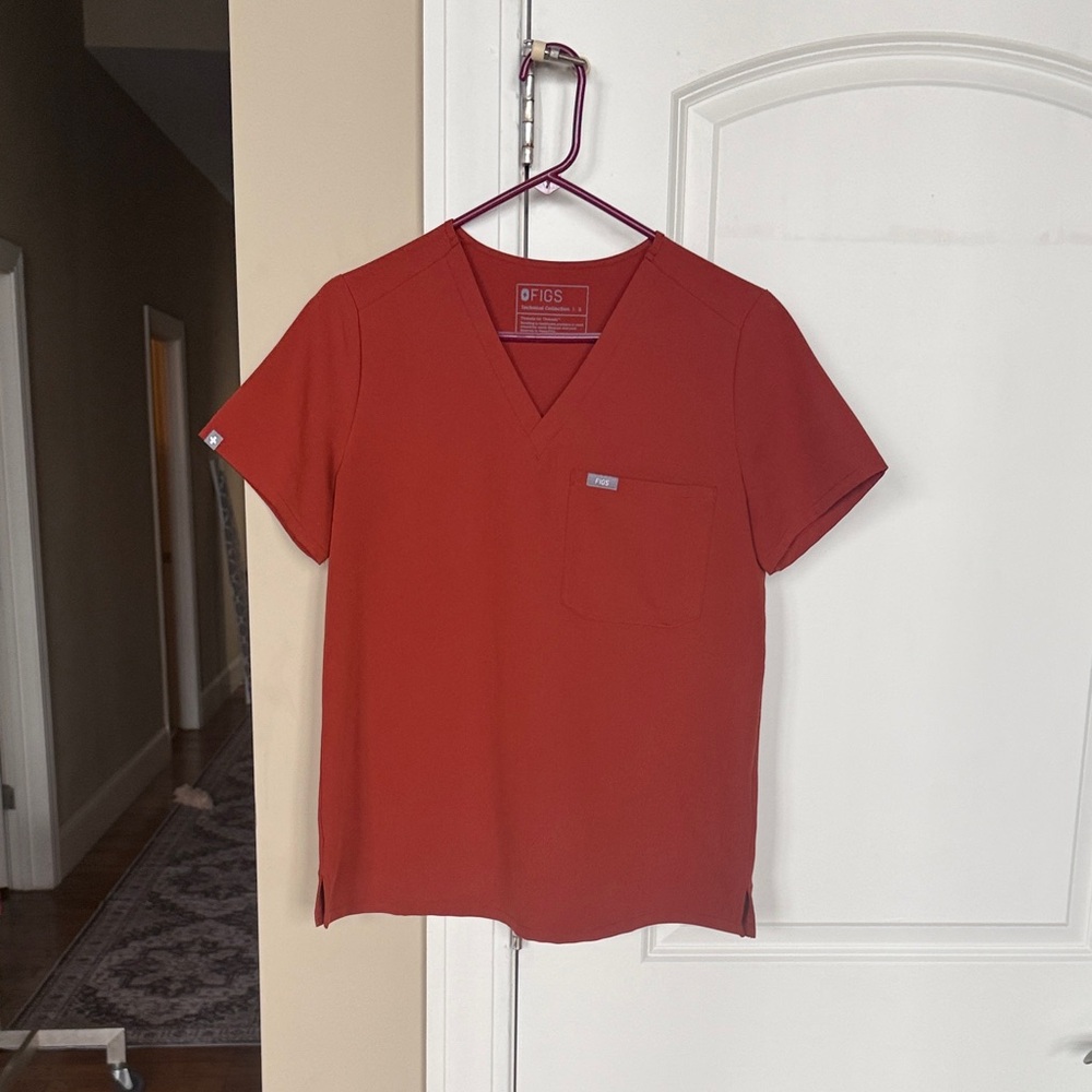 Figs women’s Short Sleeve V-Neck